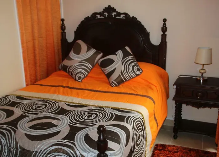 Salvador House Ii