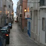 Salvador House Ii